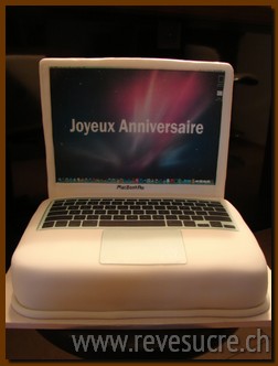 Gateau D Anniversaire Personnalise